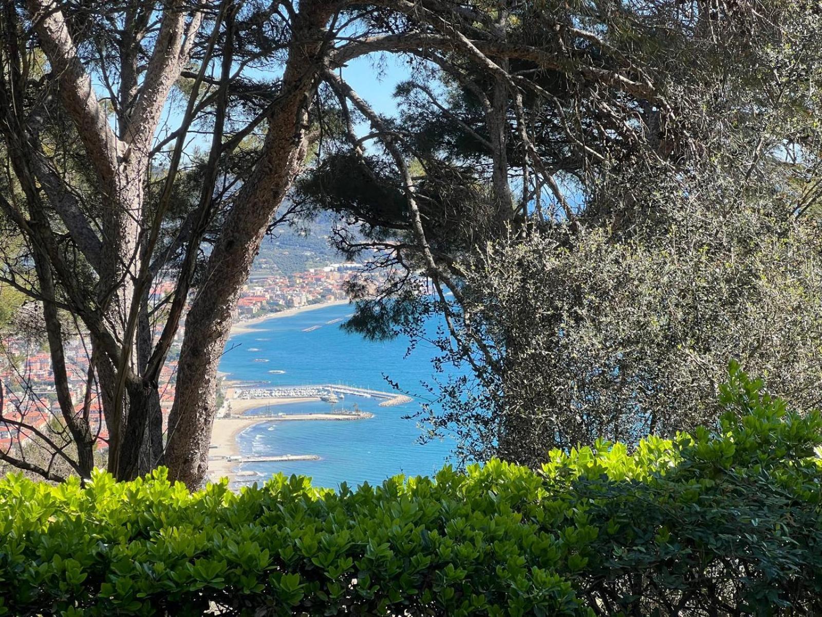 Torre Alpicella Holiday Home, A Scenic Escape Into Nature And Relaxation Diano Marina Kültér fotó